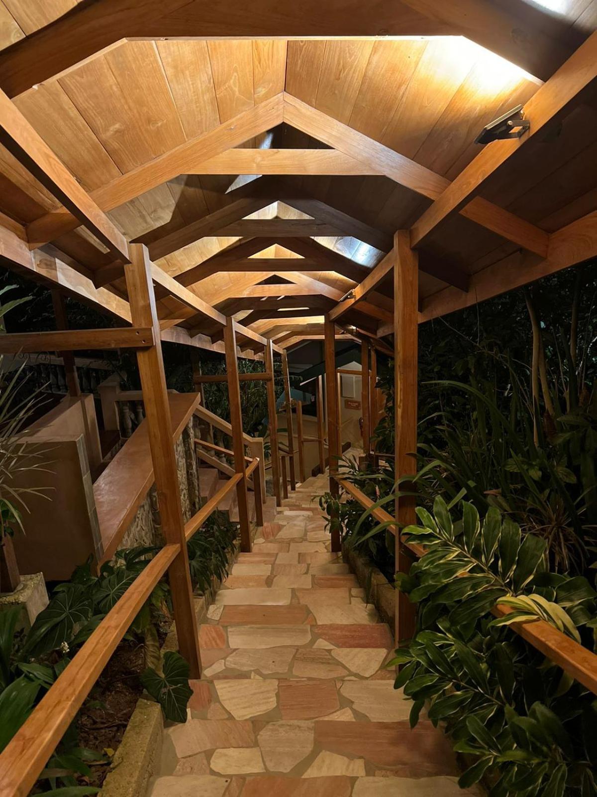 Hadco Experiences At Asa Wright Nature Centre Blanchisseuse Exterior photo
